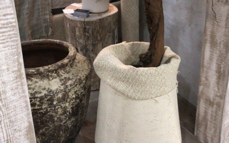 керамическое кашпо ручной работы 