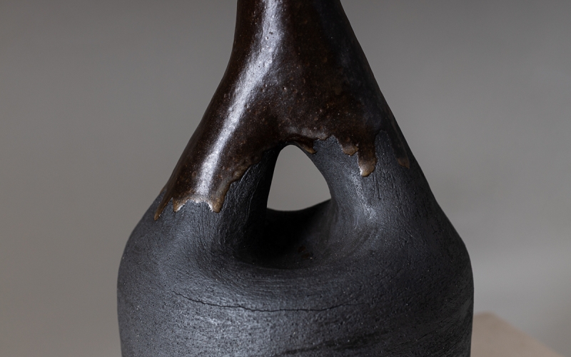 керамическая ваза ручной лепки 