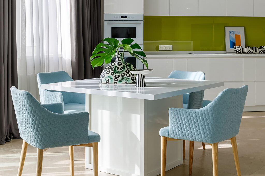 Публикация в журнале Elledecoration: Геометрия и минимализм: квартира 210 м² в Москве